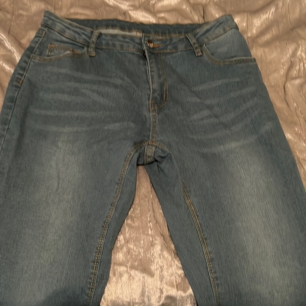 SHEIN light/medium washed jeans
